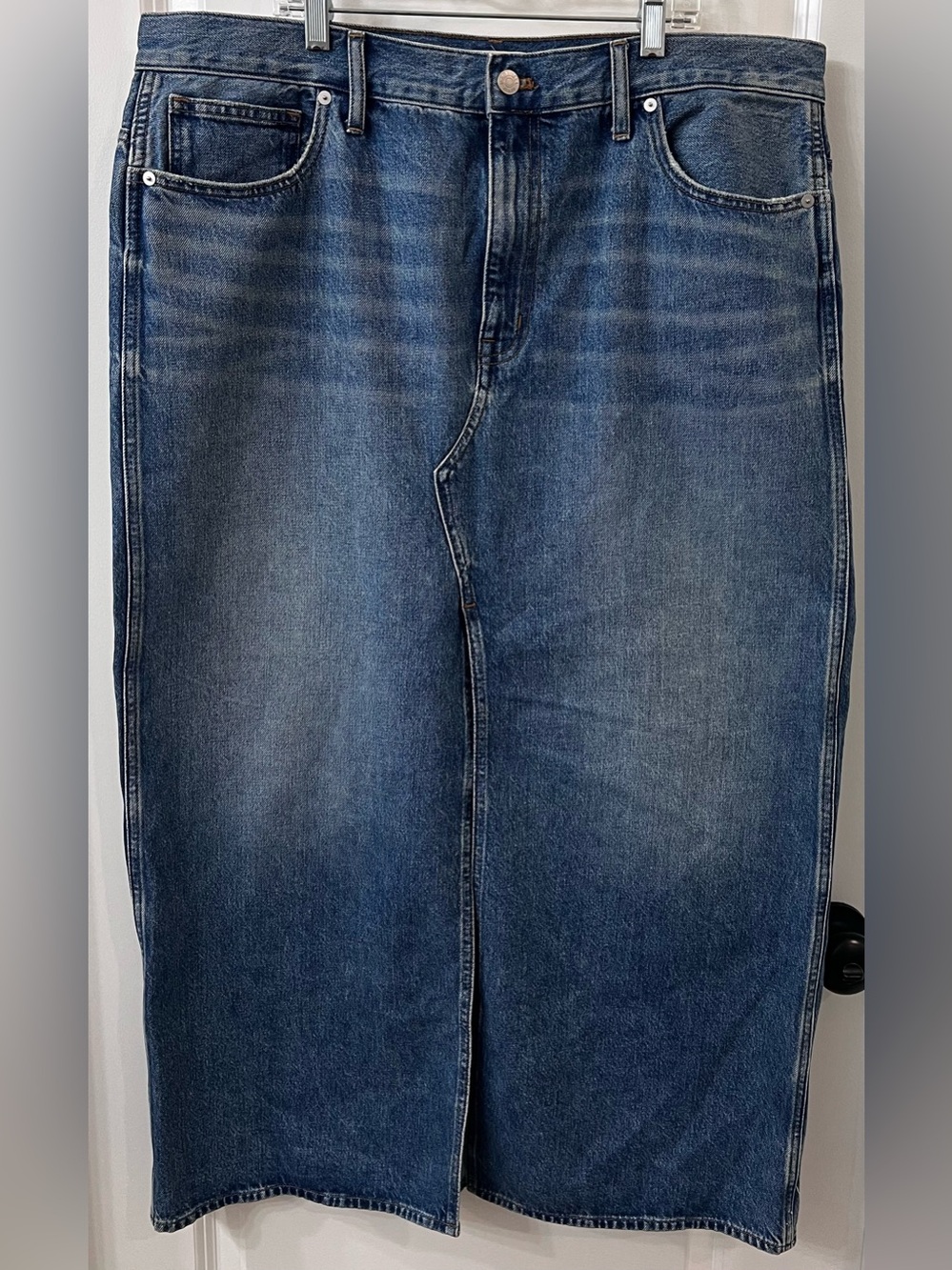 EUC Women’s Madewell Blue Denim Maxi Skirt, 33